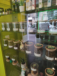 Photo n°3 de CBD Shop France Clamart à Clamart (Magasin de thé)