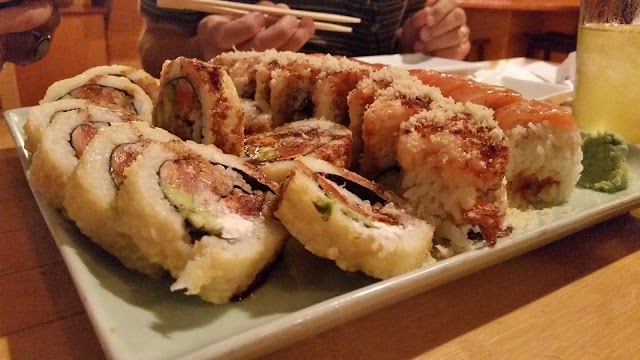 Koi Koi Sushi and Roll