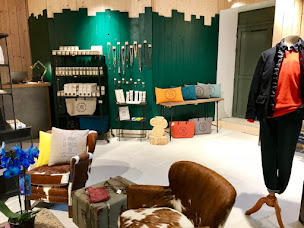 Photo n°1 de La Chouette St Bonnet à Saint-Bonnet-le-Froid (Magasin de vêtements)