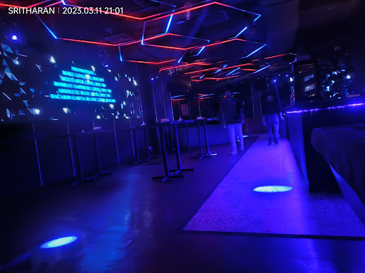 9 Bar and Club
