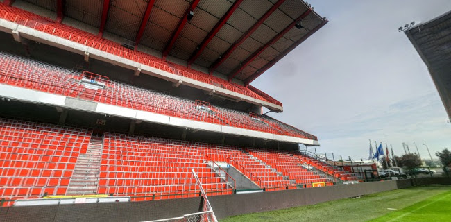 Maurice Dufrasnestadion