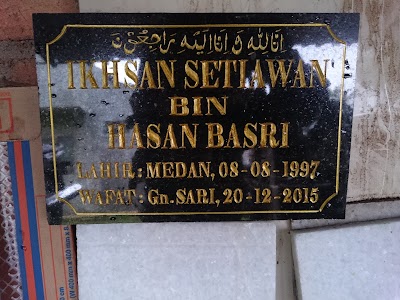 Photos of Pengrajin Batu Nisan Pak Panut