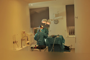 Photo n°3 de Dr Gabriel-Robez Jean-Michel à Toulouse (Parodontiste spécialiste des implants dentaires)