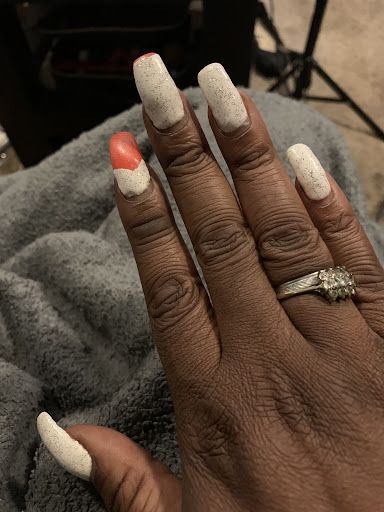 DIVINE NAILS - Visual