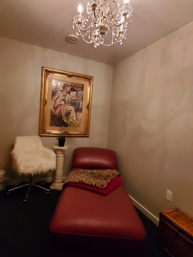 Star Tresses Grand Salon & Day Spa - Thumbnail