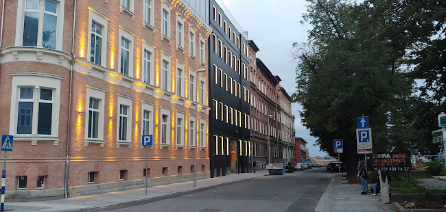 plac Zawiszy Czarnego 3/6, 70-211 Szczecin