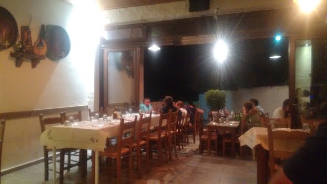 Kapileio Taverna