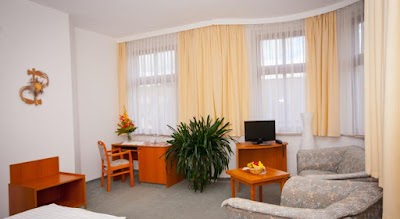 Photos of Hotel und Restaurant Am Kellerberg Trockenborn- Wolfersdorf