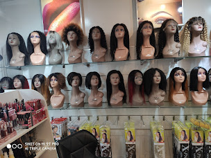 Photo n°7 de Sim Cosmetics à Mantes-la-Jolie (Magasin de perruques)