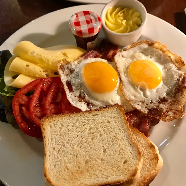Szara Resto & Bar