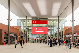 Photo n°5 de La Galerie Espaces Fenouillet à Fenouillet (Magasin d'articles de sports)