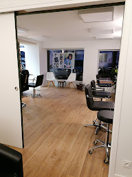 Photo n°4 de Coiffure Maliss à Saint-Denis-la-Chevasse (Salon de coiffure)