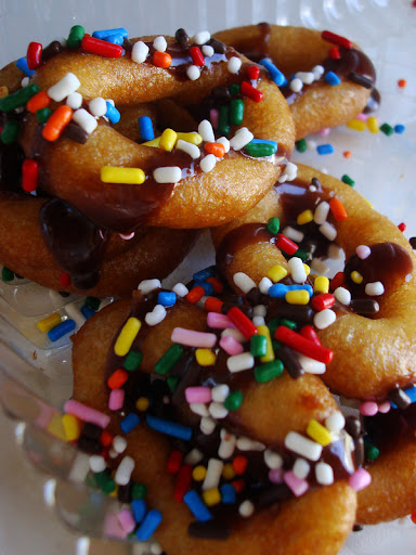 Pink's Mini Donuts - Visual