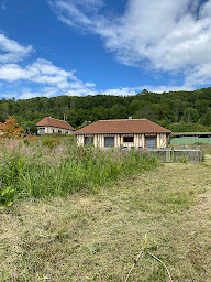 Photo n°9 de Gîte du Vert Buisson sur 10 hectares à Fiquefleur-Équainville (Lodge)