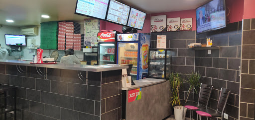 Photo 10 - Ozzah Pizza