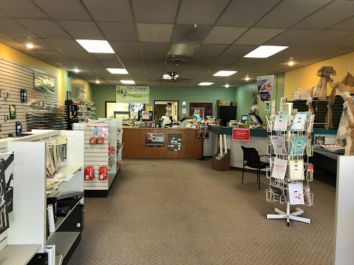 Poor Richard's - Visual