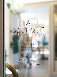 Photo n°8 de La Boutique - Hôtel Royal à Évian-les-Bains (Magasin de vêtements)