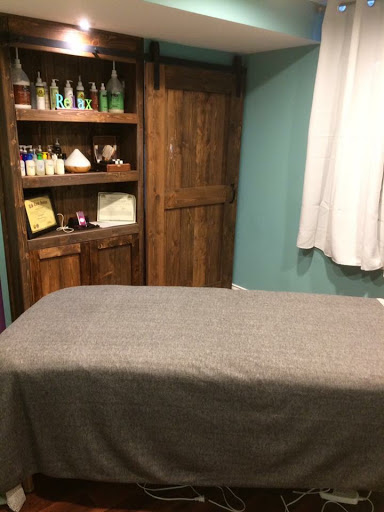 Rejuvenate Massage, LLC Logo