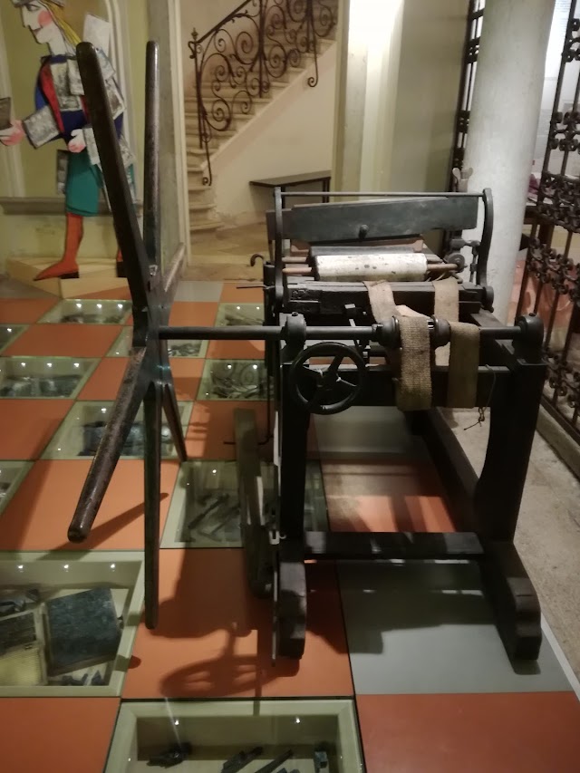 Palazzo Sturm - Museo della Ceramica G. Roi e della Stampa Remondini