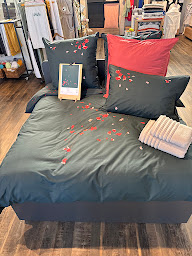 Photo n°5 de Carré Blanc - Mandelieu à Mandelieu-la-Napoule (Magasin d'ameublement et de décoration)