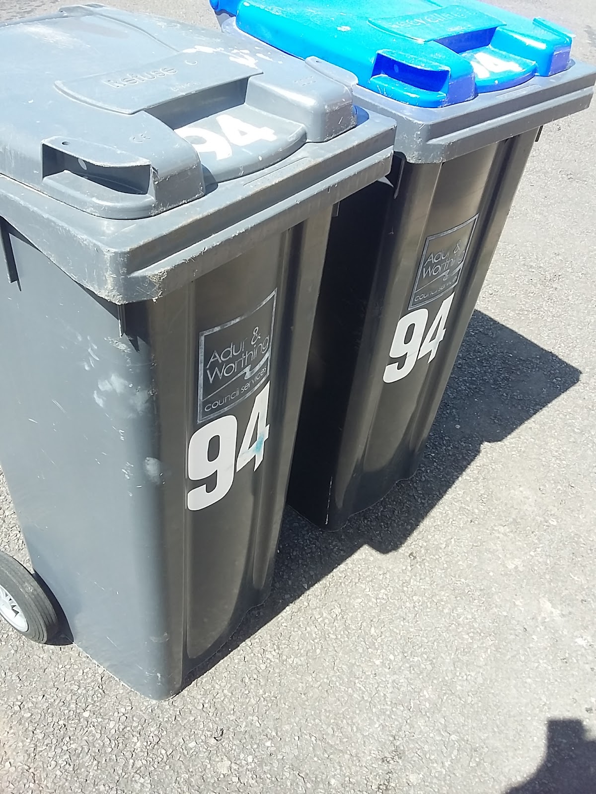 Bright N Shine Bin Company - Wheelie Bin Cleaning Specialists and Exterior Property Cleaning