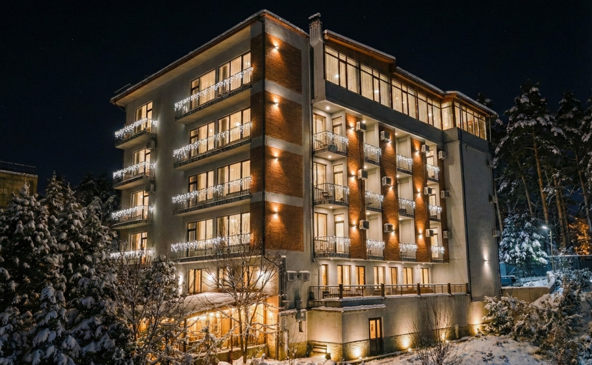 Hotel & Restaurant Emerald