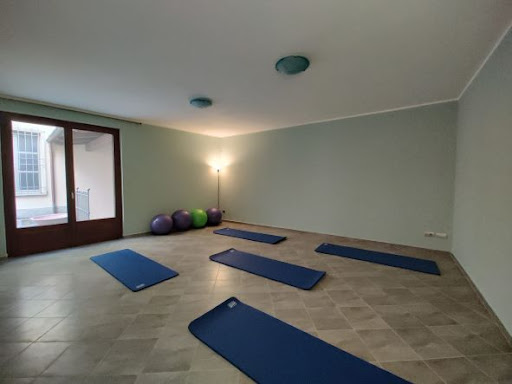 Red Moon Studio Pilates - Thumbnail