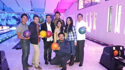 Photos of Super Bowling