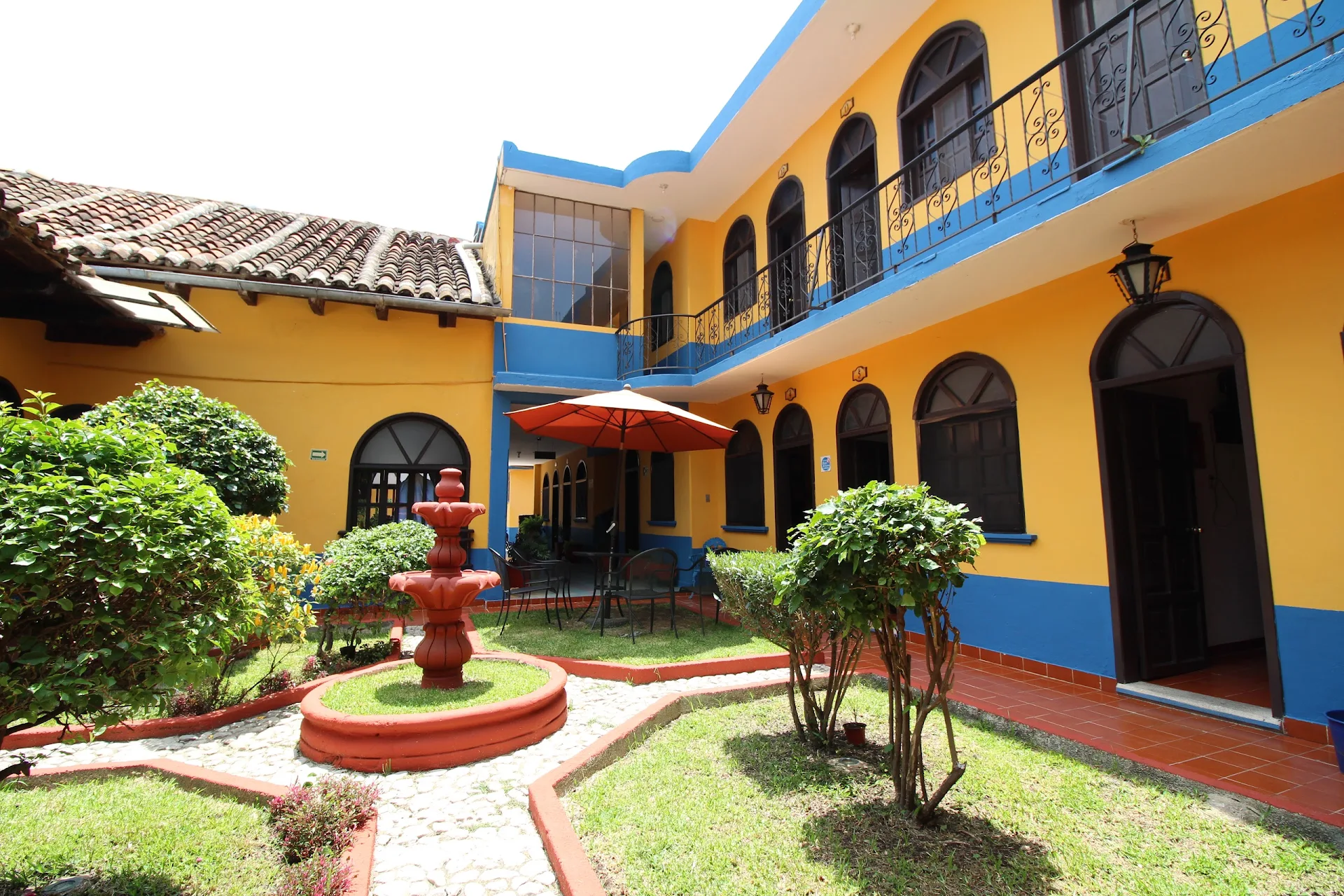 HOTEL DELFIN