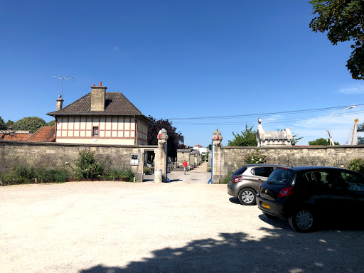 Cemetery in the city of Creteil