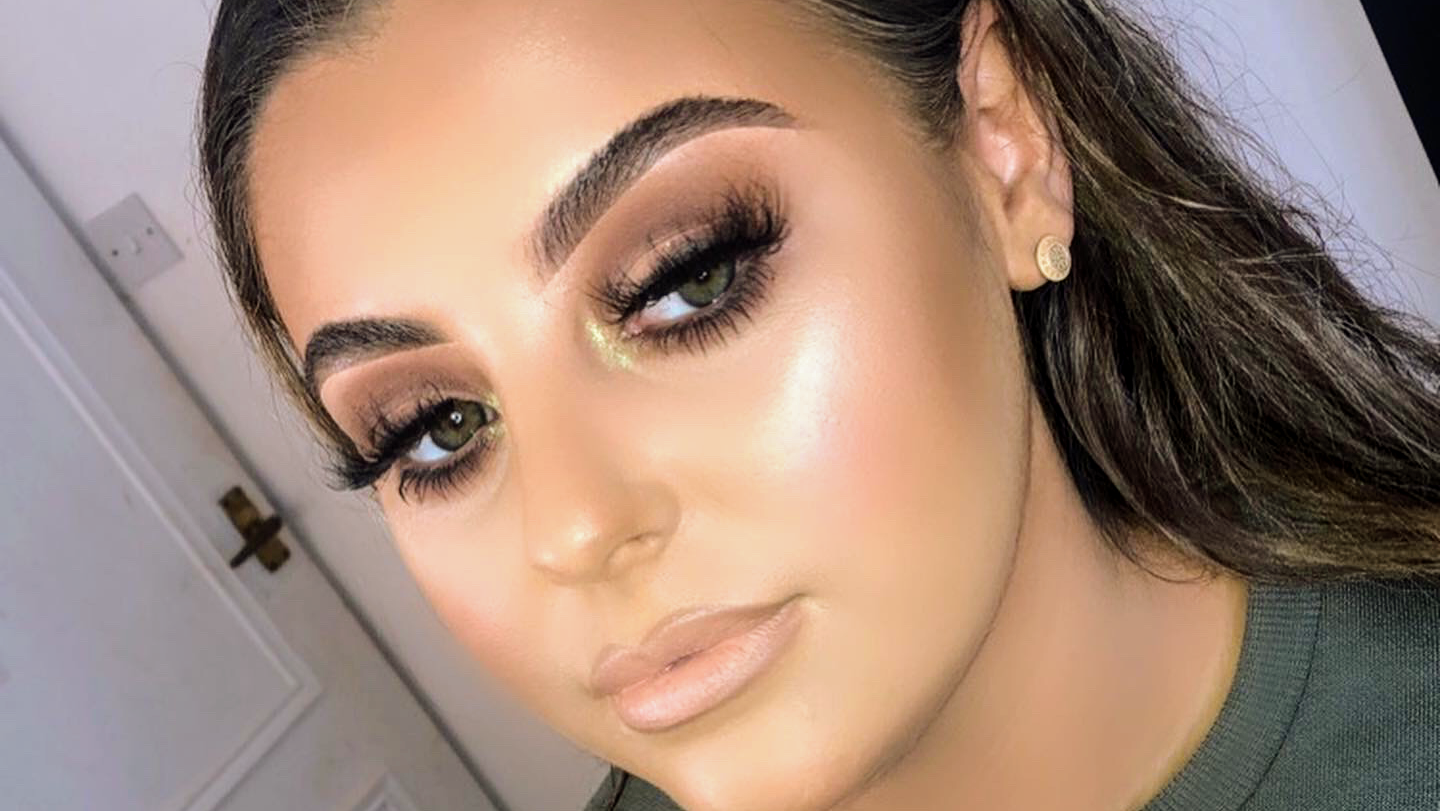 Carys Dixon Make Up Artist - Makeup Artists - photo 1