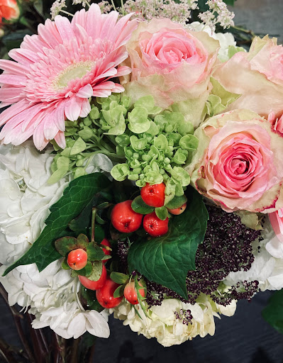 Kayla's Cut Flowers Florist - Thumbnail