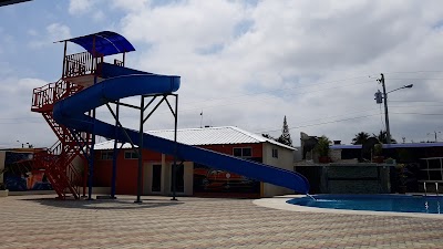 Photos of Hoster&iacute;a Dolphin