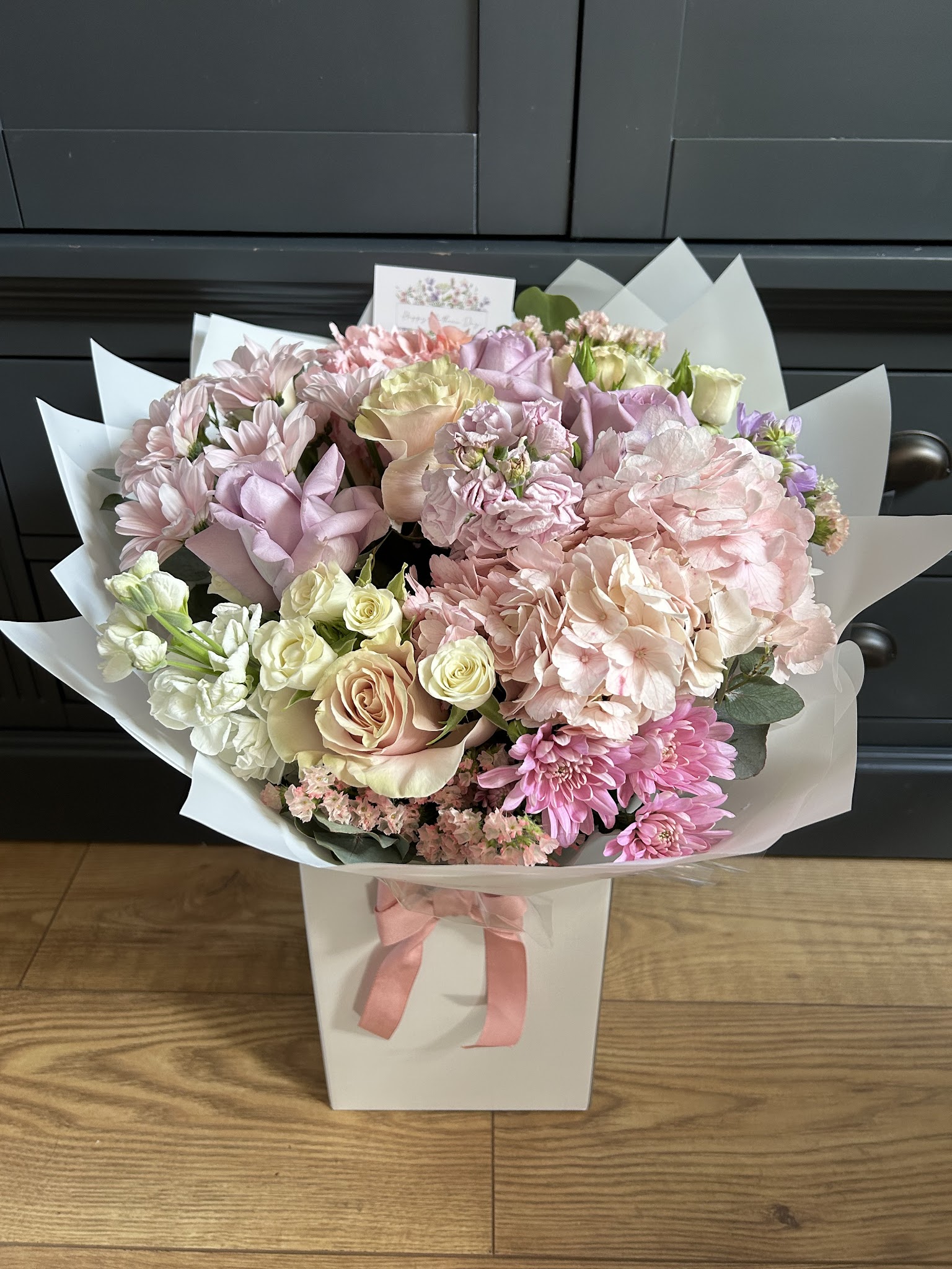 Mud Flowers - Florists - photo 1