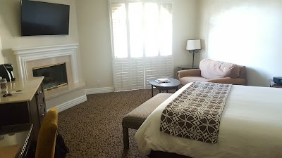 Photos of Westlake Village Inn