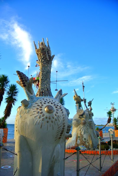 Photos of Monumento A Los Marcianos