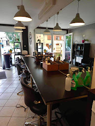 Photo n°5 de Just Looking à Rurange-lès-Thionville (Salon de coiffure)