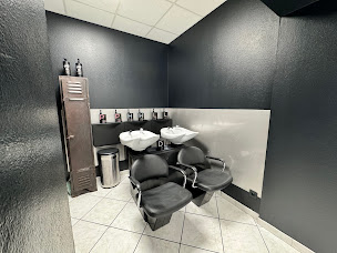 Photo n°3 de Le Salon Saint-Père-Marc-en-Poulet à Saint-Père-Marc-en-Poulet (Salon de coiffure)