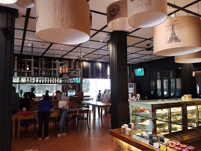 Photos of OO Pastries