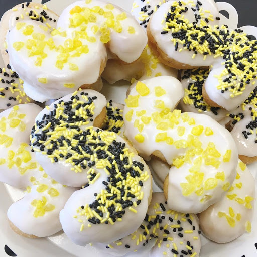Livi Lee's Donuts - Thumbnail