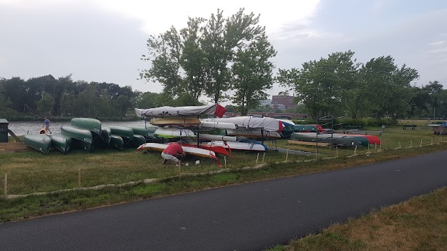 Charles River Canoe & Kayak : Allston Brighton