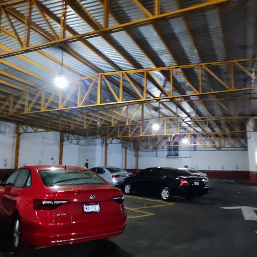 Estacionamiento Público Capuchinas