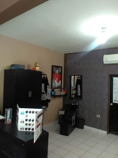 Laissa Salon