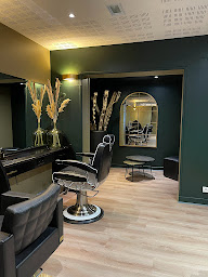 Photo n°26 de Salon J.Phene Coiffeur-Coloriste à Le Mesnil-Esnard (Salon de coiffure)