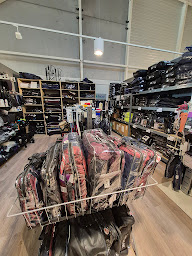 Photo n°18 de Sellerie EQUI'DAY - La plus grande sellerie du Pas de Calais à Beaurains (Sellerie-bourrellerie)