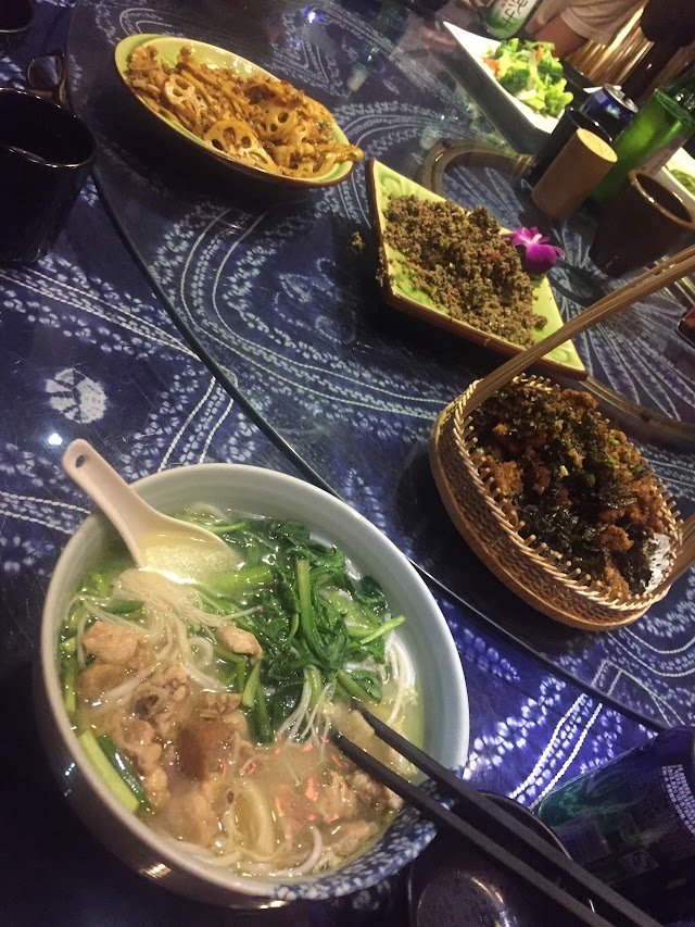 Lotus Eatery