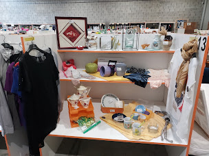 Photo n°38 de ECOPEPITE- Vide Grenier Fontenay le comte à Fontenay-le-Comte (Magasin de produits d'occasion)