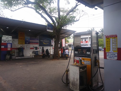 Dellys Fuel Station, Author: Anuradha Piyadasa