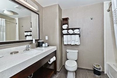 Photos of Hampton Inn & Suites Greensboro/Coliseum Area