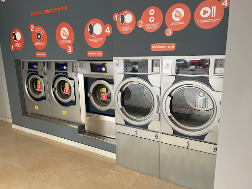 MYA LAVANDERIA EXPRESS